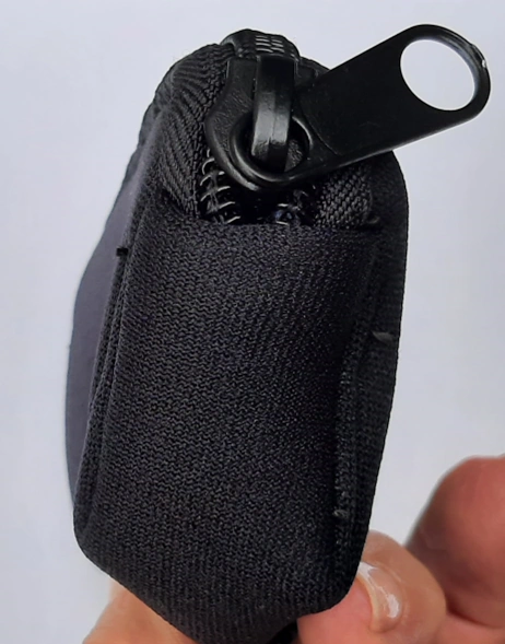 Durable heavy-duty zipper to securely close the case with the Medtronic insulin pump